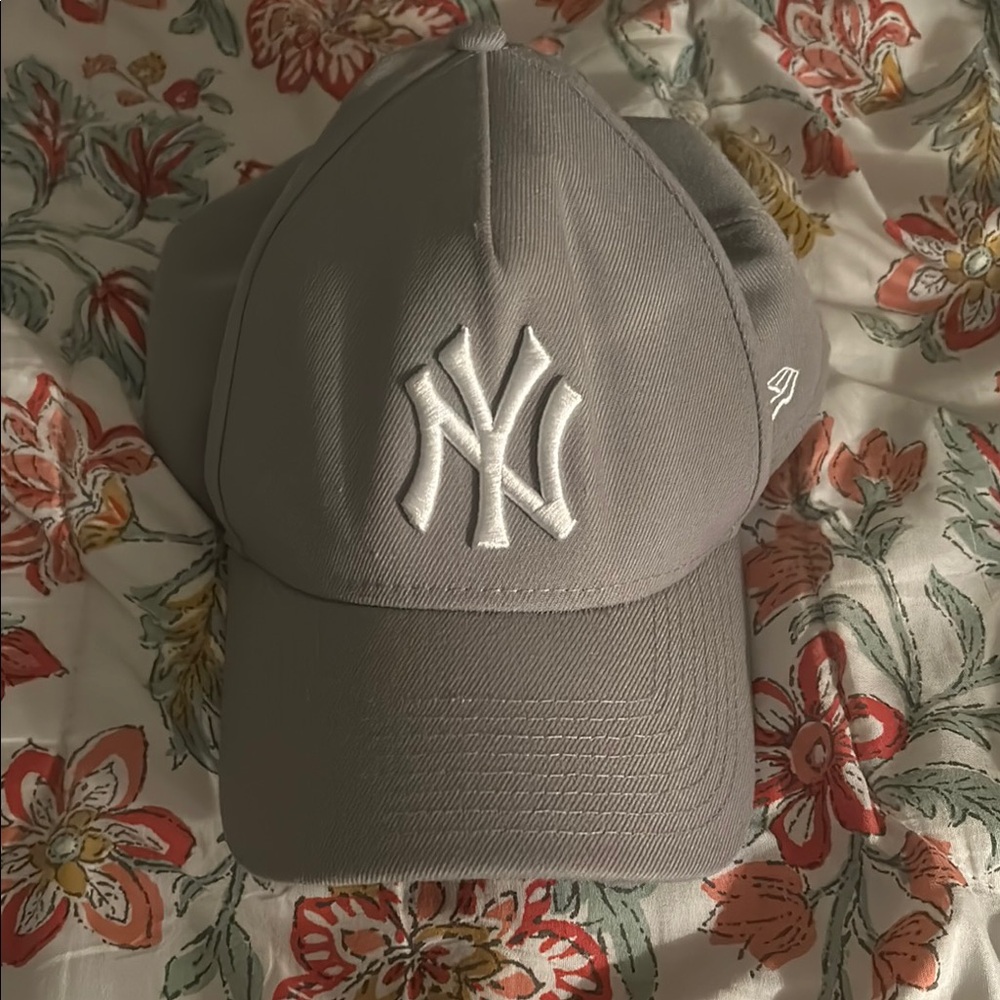 Gray NY Logo Baseball Cap